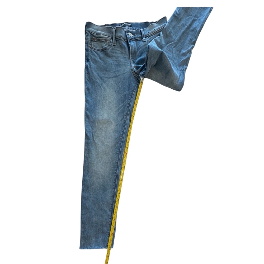 Express Ultimate Legging Jeans Size 2 Light Wash Skinny Mid Rise Raw Hem Stretch - Picture 6 of 7